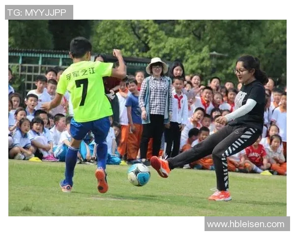 2006年足球巨星风采回顾 记忆中的经典瞬间与赛场英姿 2006年足球巨星风采回顾 记忆中的经典瞬间与赛场英姿